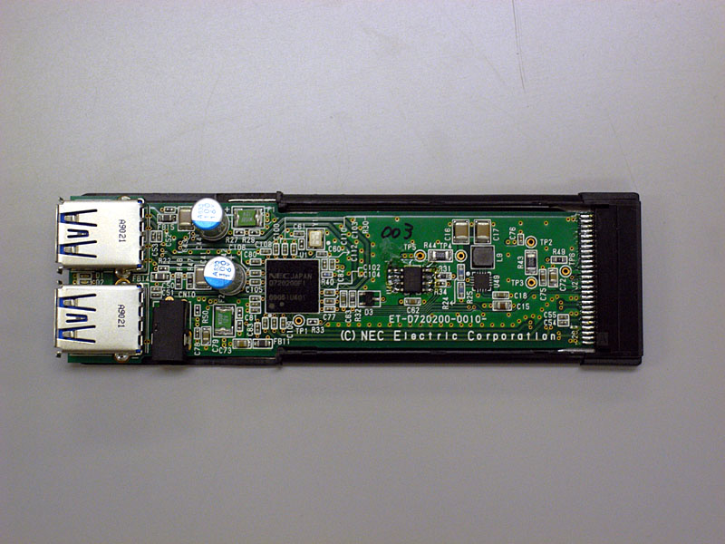 ExpressCard/34�^�R���g���[���̎���i