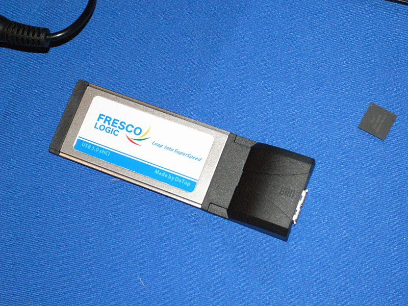 FRESCO LOGIC��USB 3.0�Ή�ExpressCard/34�Ή��C���^�[�t�F�C�X�B�E�オ���ڃ`�b�v�B�����v���Z�X��130nm�Ƃ���Ă���