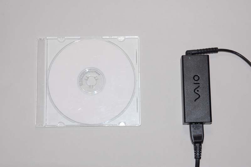 CD�P�[�X(��)��AC�A�_�v�^�̃T�C�Y��r