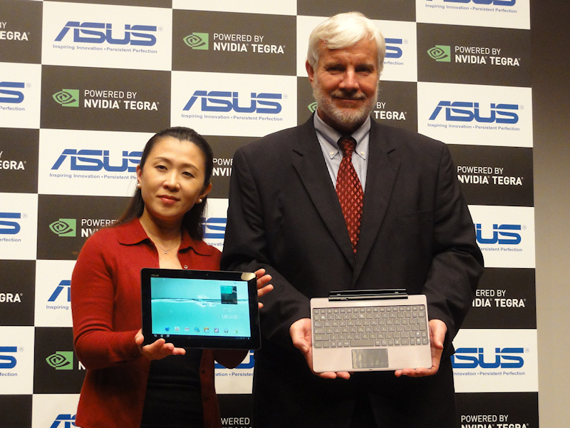 ASUSTeK�̃G�~���[�E���[��(��)��NVIDIA�̃X�e�B�[�u�E�t�@�[�j�[�E�n�E��(�E)