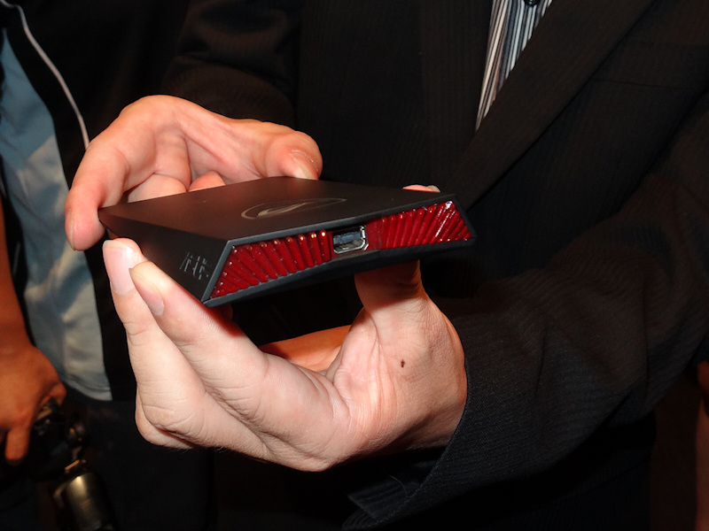 �Q�l�W�����ꂽ�AROG�u�����h��Thunderbolt SSD