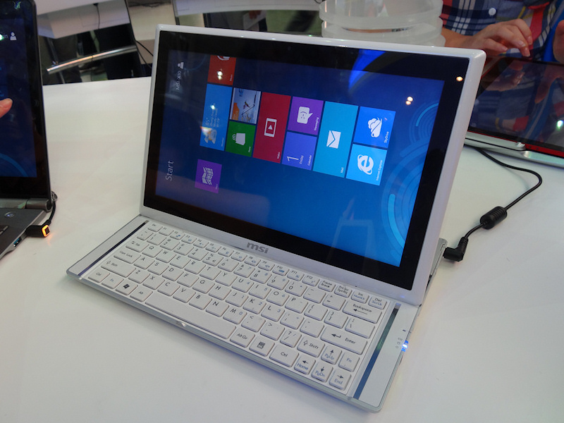 MSI Slider S2�B11.6�^�X���C�h���^�b�`�Ή�WXGA�A�d��1kg