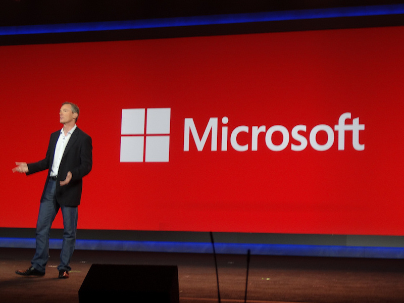 제이콥스 씨가 Snapdragon 채용 메이커 중 하나로 Microsoft를 예로 했더니