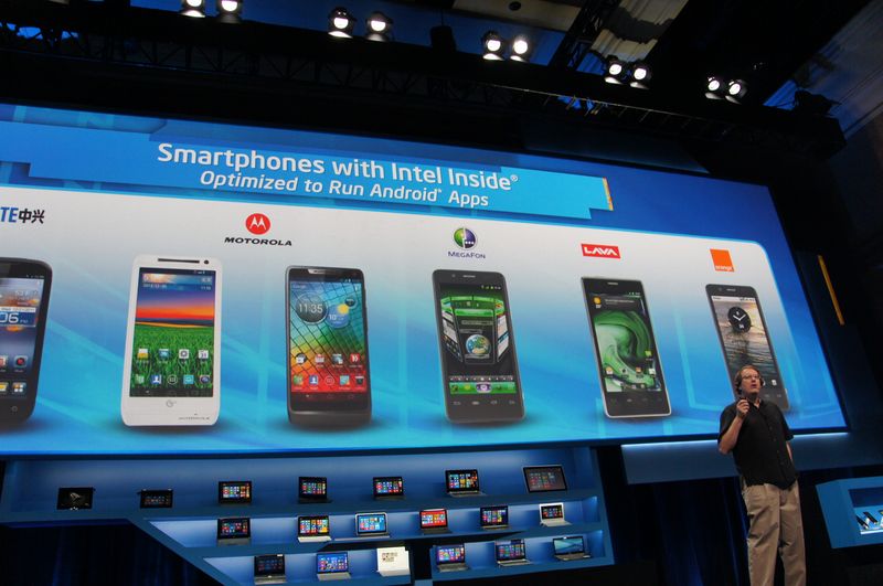 Medfield 기반 스마트 폰을 출시 한 OEM 업체