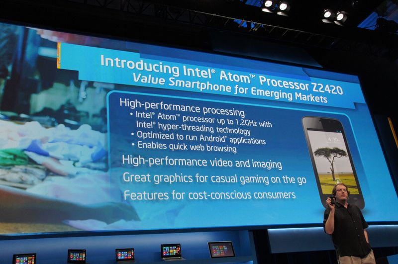 Atom Z2420은 1.2GHz (HT 지원)에서 Android OS를 지원