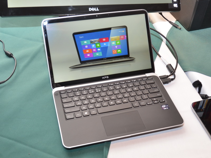 13.3 인치 액정을 탑재 한 