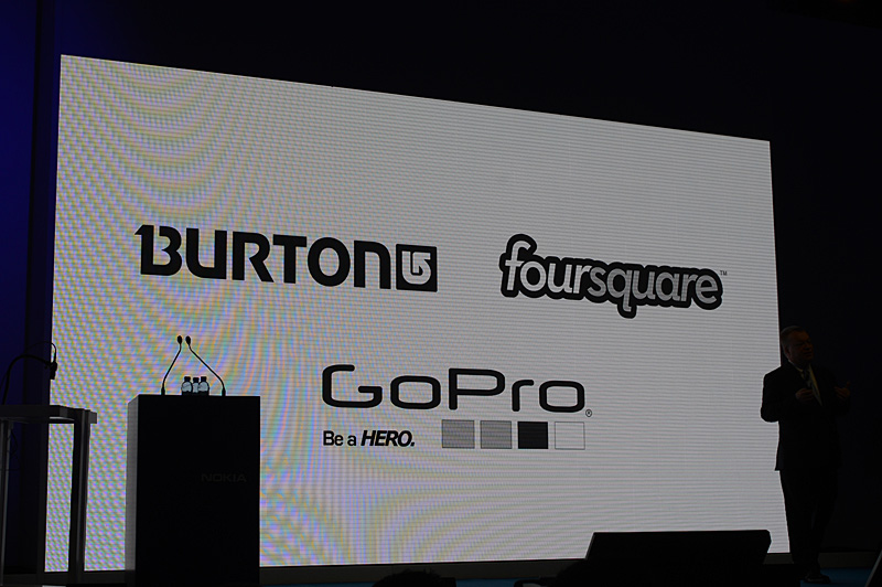 BURTON와 협력, 합작 케이스 나 전용 응용 프로그램을 도입.  외에 Foursquare, GoPro 등과도 제휴를 행하는