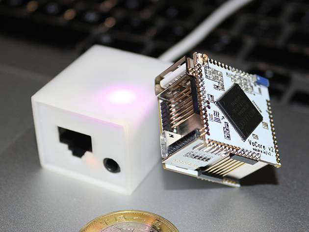 コインよりも小さいWi-Fi対応のLinuxマシン - PC Watch