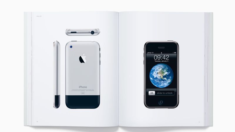 Apple Designの20年を振り返る写真集「Designed by Apple in