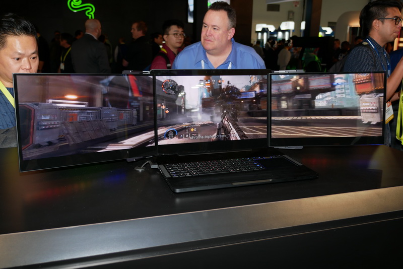 イベントレポート】Razer、3枚の17.3型4K液晶を搭載するゲーミング