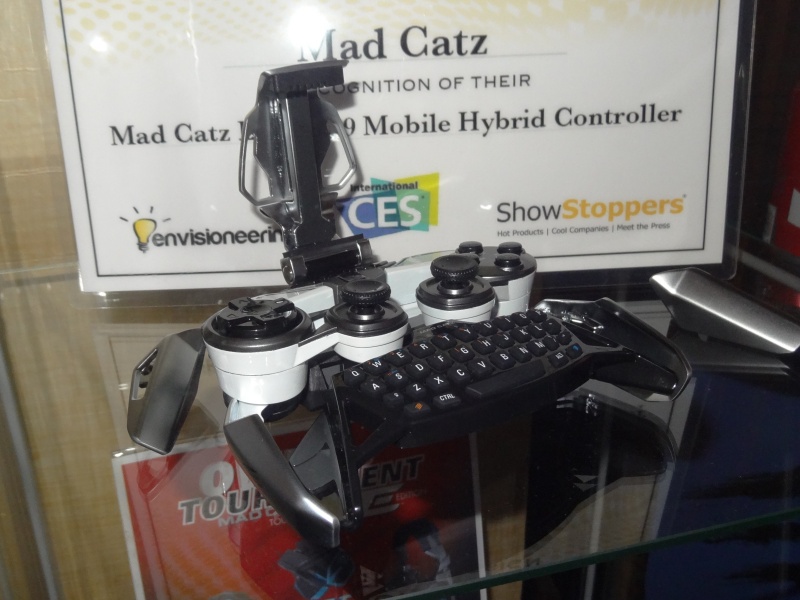 イベントレポート】Mad Catz、用途に応じて変形/分離/合体するゲーム