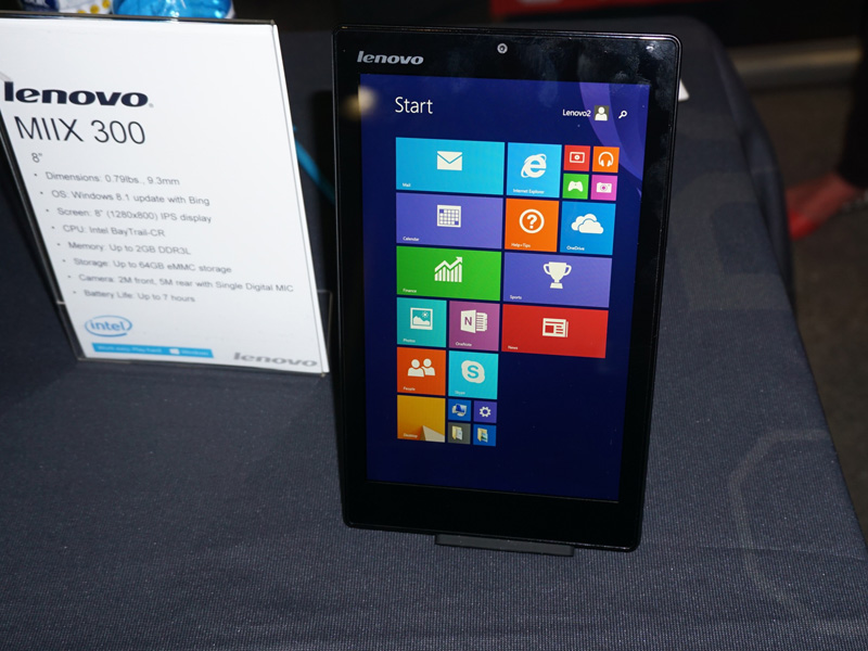イベントレポート】Lenovo、149ドルのWindowsタブレット「MIIX 300