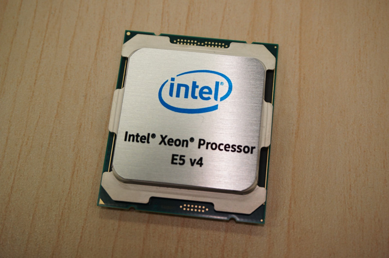Intel、2ソケット向けBroadwellプロセッサ「Xeon E5 v4」 ～14nmにより 