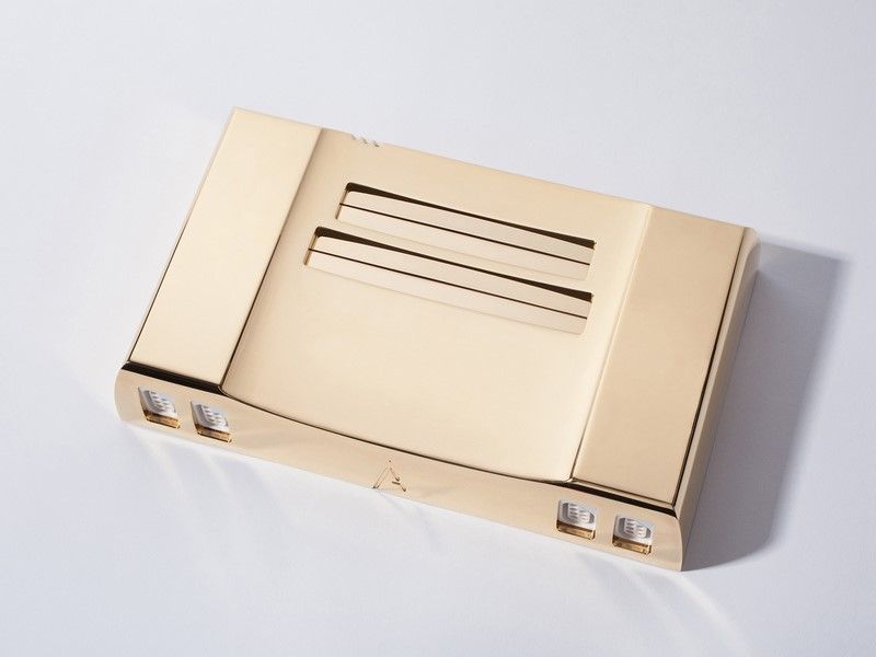やじうまPC Watch】24金筐体のファミコン互換機が発売。お値段55万円 
