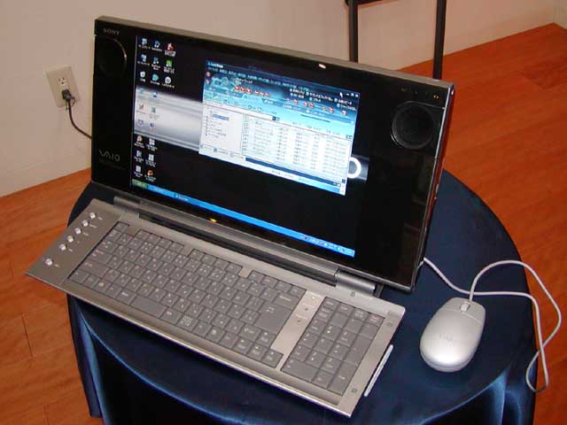 ソニー、液晶とキーボード一体型の新デスクトップPC「バイオW」