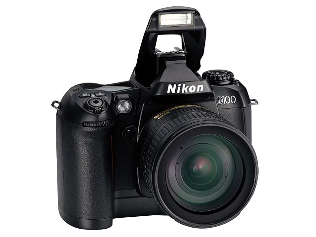 ニコン、610万画素一眼レフデジタルカメラ「D100」の開発を表明