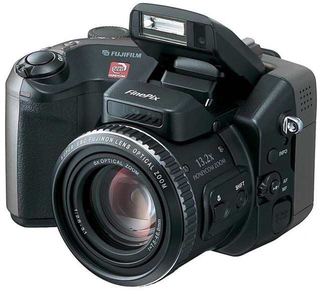 富士フイルム、光学6倍ズーム搭載デジタルカメラ「FinePix S602」