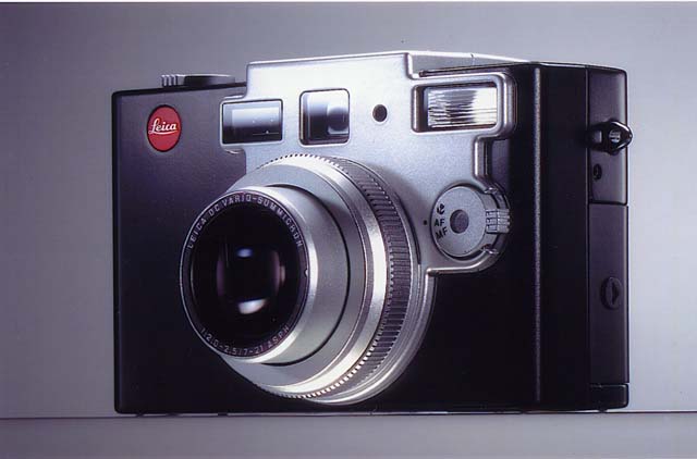 カメラ デジタルカメラ LEICAのデジカメ「DIGILUX 1」を1,000台限定で出荷開始