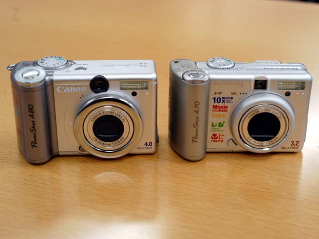 キヤノン、バリアングル液晶が付いた「PowerShot A80」