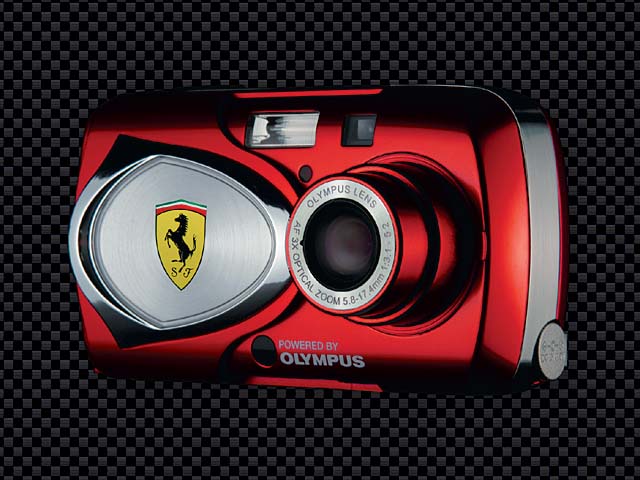 オリンパス、フェラーリレッドのデジカメ「Ferrari DIGITAL MODEL 2003」