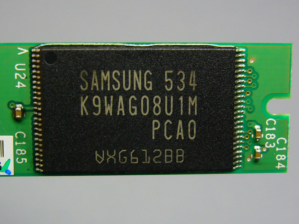 NAND память. Flash чип модуль NAND. Флэш память NAND SLC. Чип памяти samsung