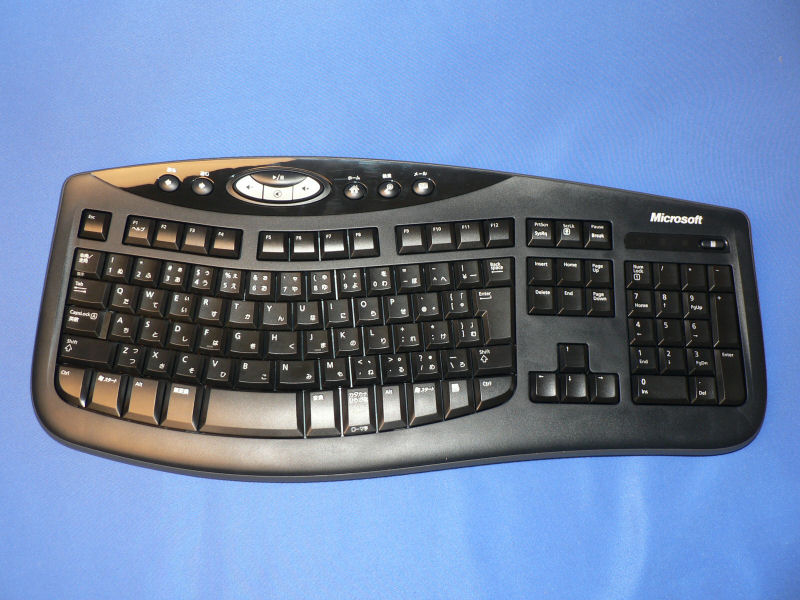 マイクロソフト、人間工学に基づいた新デザインキーボード2製品