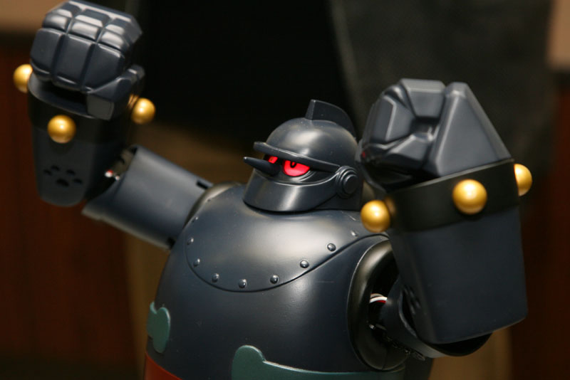 ヴイストン Tvアニメ版鉄人28号ロボット を受注開始