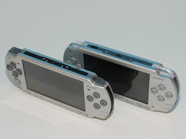 新型PSP「PSP-2000」ファーストインプレッション