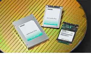 東芝、最大容量512GBの2.5インチSSDを開発