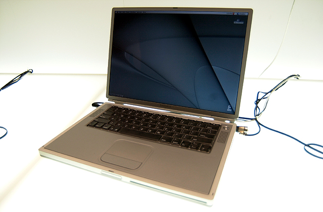PowerBook G4 Titanium フォトレポート