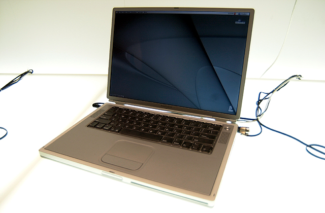 【送料無料】Macintish Power Book G4 Titanium