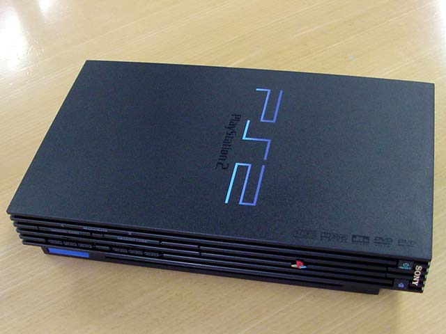 プレステ2本体SONY SCPH-30000 + リモコン + ゲームソフト６点