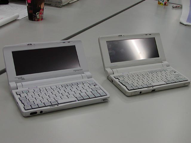 ドコモ、Windows for Handheld PC 2000搭載の「sigmarionII」