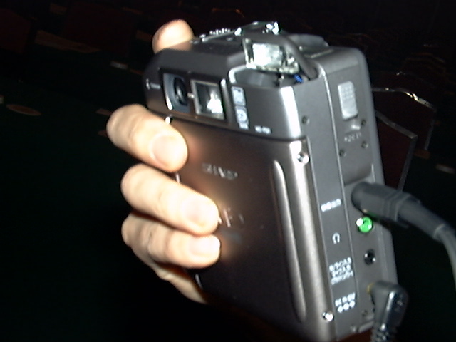 シャープ、MDカメラ「MDデジタルビューハンター MD-PS1」正式発表