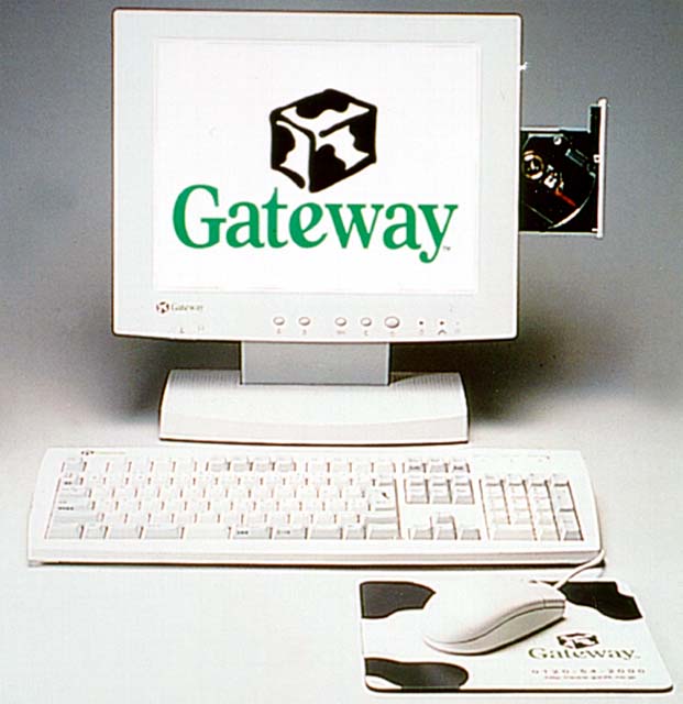 ゲートウェイ2000、249,800円の15インチ液晶一体型PC