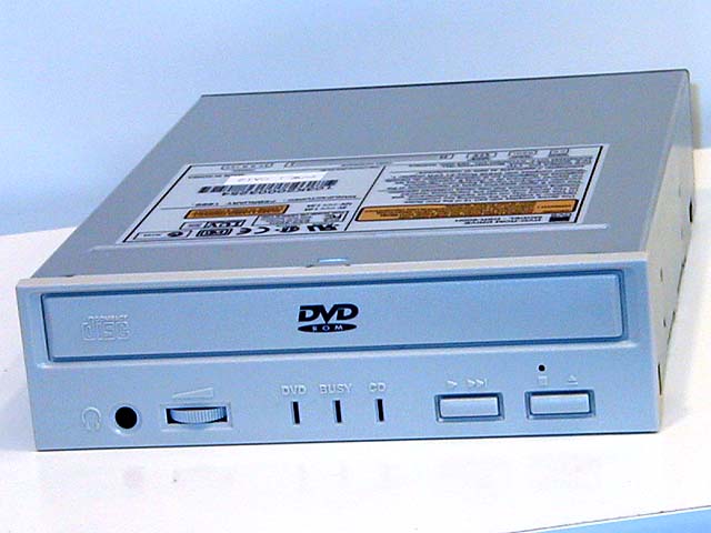 DISKCON '99開幕、2.2GBのリムーバブル磁気メディア「ORB」が登場