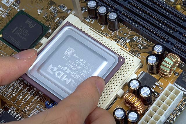 CPU・メモリ・マザーボード