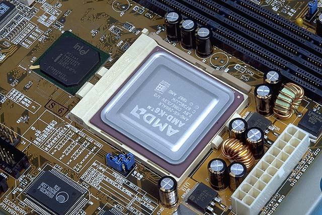 3-1 CPU、メモリをマザーボードに装着する