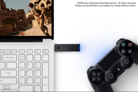 プレステ4コントローラがpcで使えるソニー純正アダプタが登場 Dualshock 4 Usb Wireless Adaptor Pc Watch