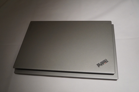 笠原一輝のユビキタス情報局】第5世代「ThinkPad X1 Carbon」がより 