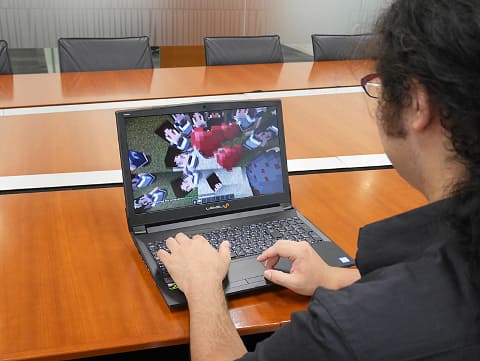 Pr パソコン実験工房pc Watch出張所 Supported By パソコン工房 今井三太郎が13万円台のノートでminecraftがどこまで動くのかを徹底検証 Pc Watch