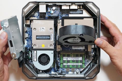 Hothotレビュー cm四方サイズにxeon E Quadroを詰め込んだ小型ws Hp Z2 Mini G4 Workstation 実機レビュー Pc Watch