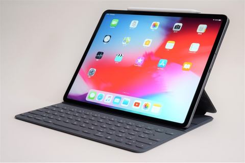 Hothotレビュー Macbook Proを上回る性能の 12 9インチipad Pro レビュー Pc Watch