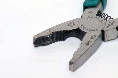 藤山哲人と愛すべき工具たち ネジ山が潰れた ネジ頭が取れた 悲劇を救う天使の工具 Pc Watch