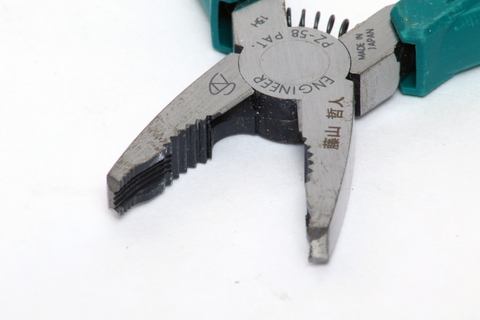 藤山哲人と愛すべき工具たち ネジ山が潰れた ネジ頭が取れた 悲劇を救う天使の工具 Pc Watch