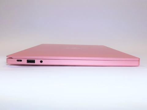 Pc短評 ピンクカラーの13 3型ゲーミングノート Razer Blade Stealth 13 Quartz Pink Pc Watch