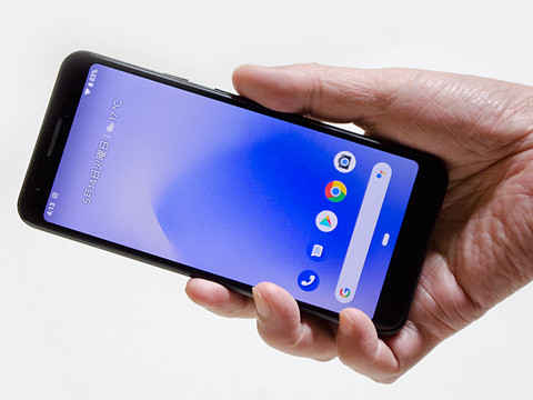 西川和久の不定期コラム 税込5万円を切る高コスパスマホ Google Pixel 3a Socを変更しつつpixel 3の多くの機能を継承 Pc Watch