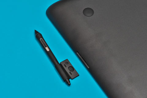 Hothotレビュー ワコムの11万円液タブ Cintiq 22 で漫画を描いてみたらすごくよかった Pc Watch