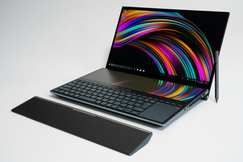 画像 Hothotレビュー 2画面ノート Zenbook Pro Duo は普通のノートがもの足りなくなる新感覚の快適さ 45 56 Pc Watch