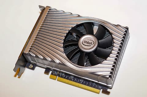 【グラボ】Intel、同社初の単体GPU「DG1」搭載ビデオカードを初披露。開発者向けボードは第1四半期中に出荷